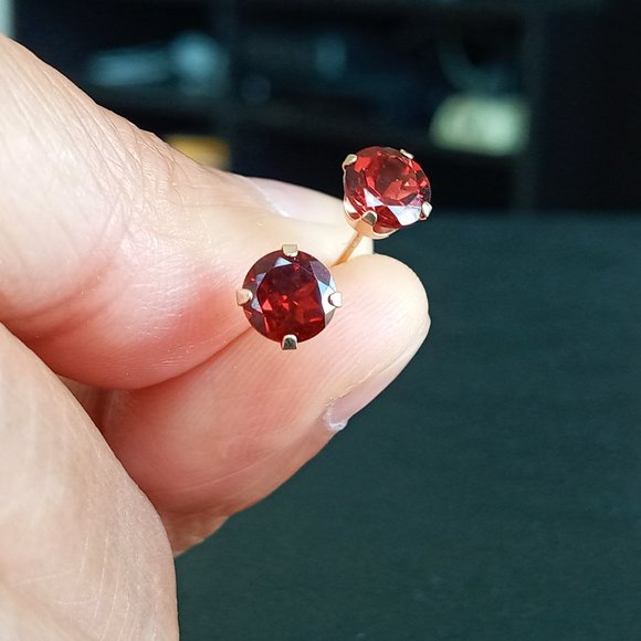 (SOLD) 10K Yellow Gold Deep Red Garnet Stud Post Earrings - Picture 7 of 10